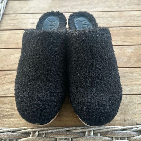 J. Crew Black Shearling Studded Women’s Clogs 6.5 - Picture 2 of 8